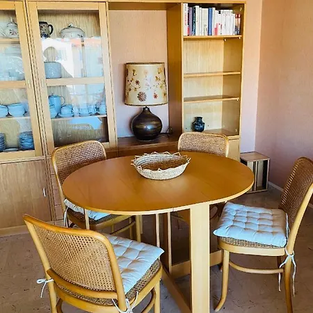 Menton 2 Pieces 4 Personnes Avec Grande Terrasse Au Calme Plage A Pied Апартаменти